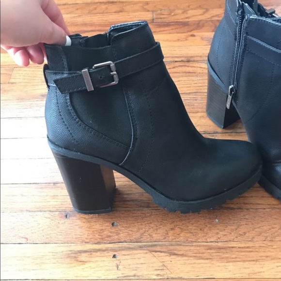 Boots - Picture 2 of 3